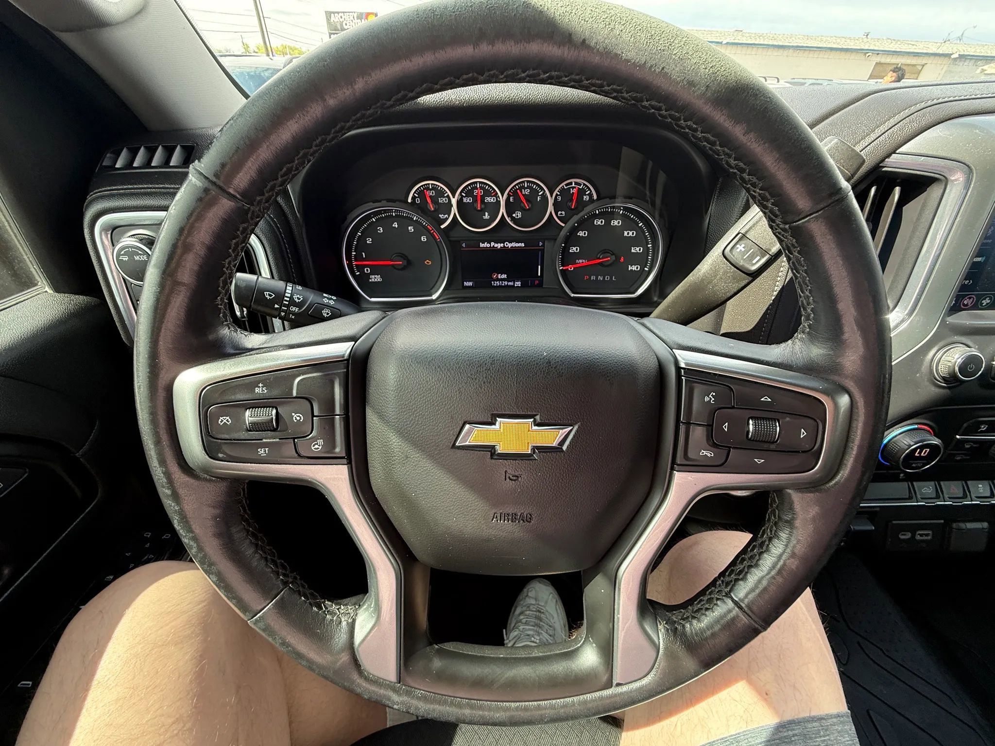 Used 2021 Chevrolet Silverado 2500 LT w/ Convenience Package AWD/4WD image 10