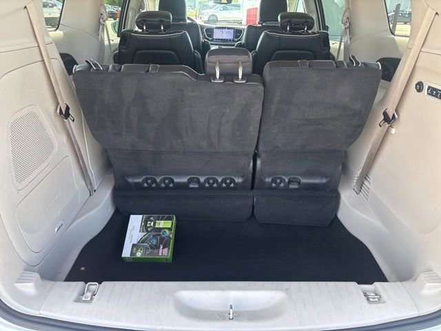 Used 2022 Chrysler Pacifica Limited FWD image 29