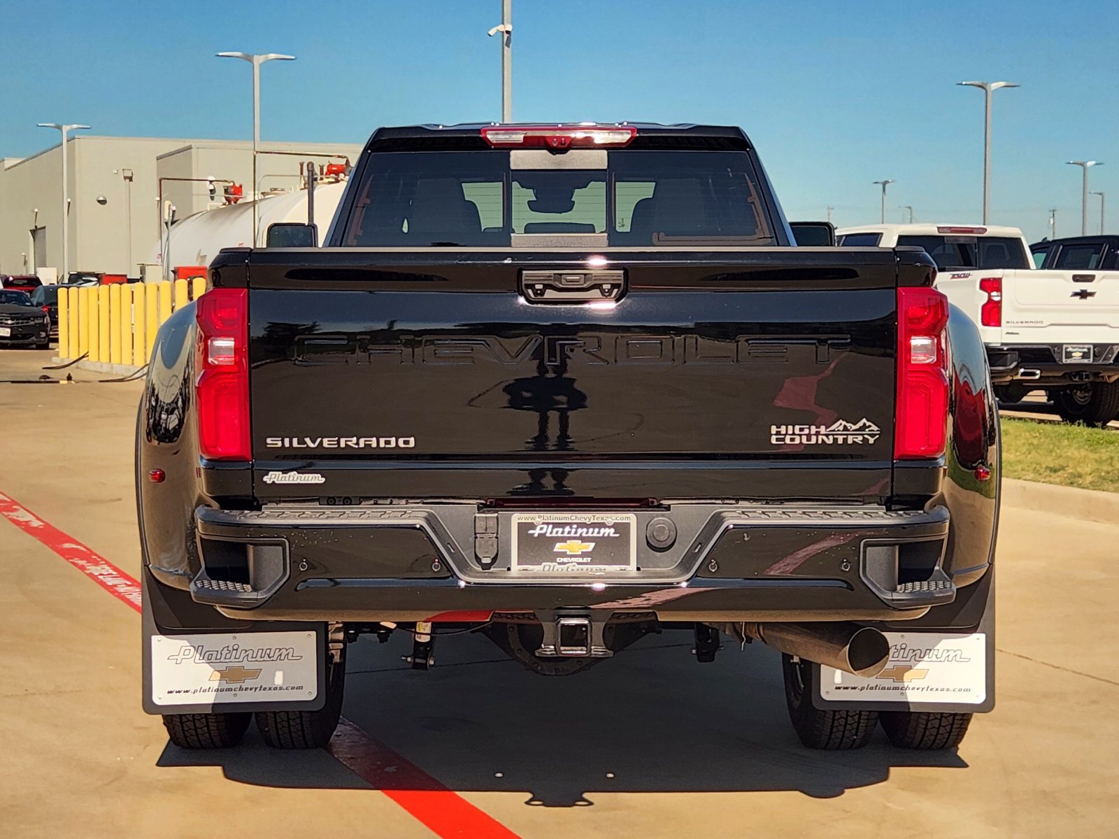 New 2026 Chevrolet Silverado 3500 High Country w/ Technology Package AWD/4WD image 7