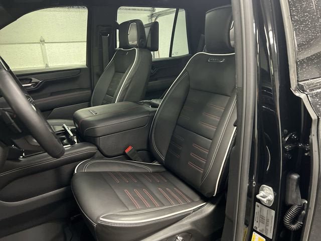 Certified 2025 GMC Yukon AT4 Ultimate w/ LPO, Floor Liner Package AWD/4WD image 20