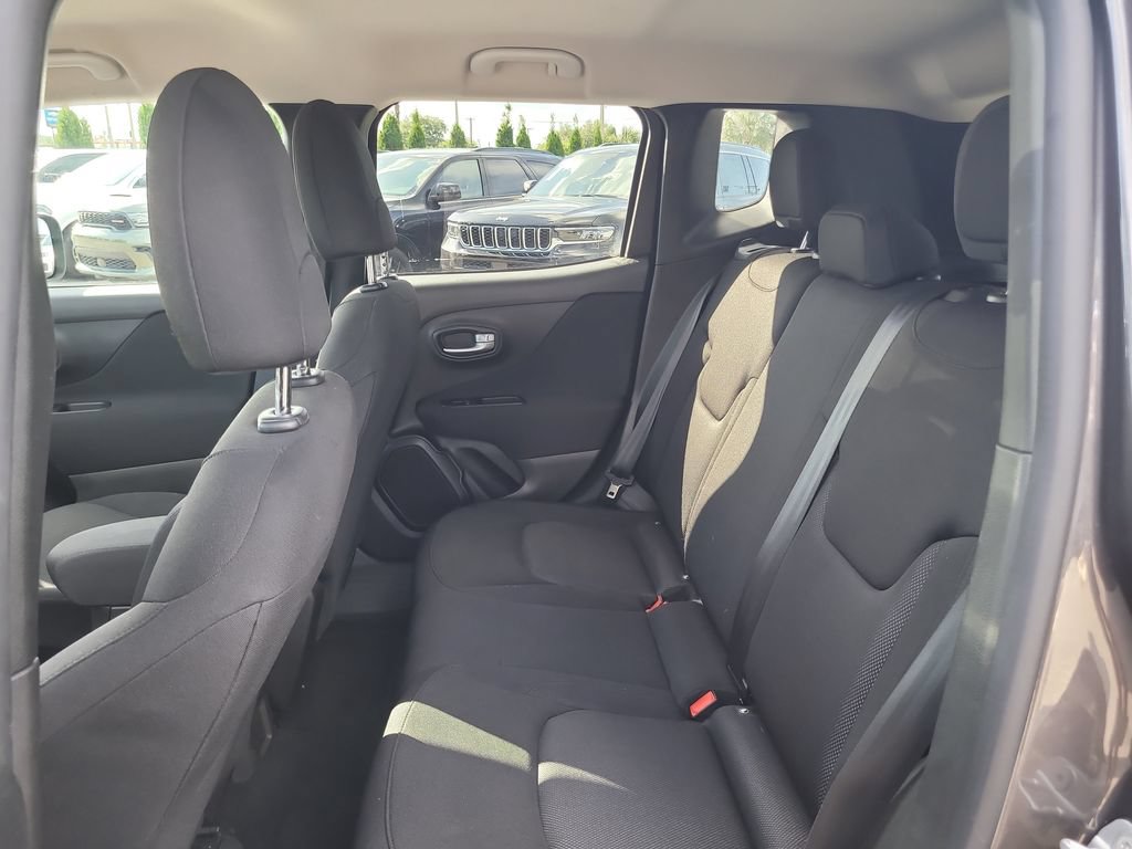 Certified 2020 Jeep Renegade Sport w/ Sport Appearance Group FWD image 13