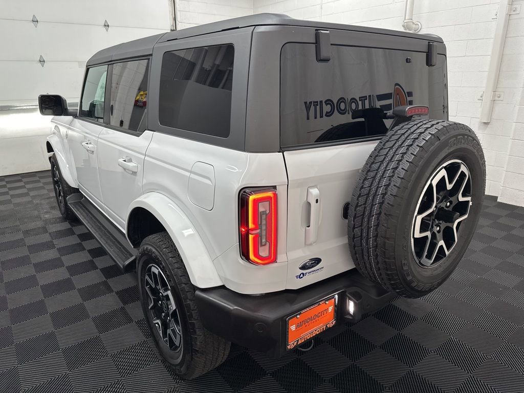 Used 2025 Ford Bronco Outer Banks AWD/4WD image 8