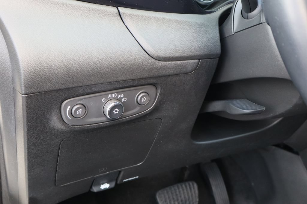 Certified 2023 Buick Encore GX Preferred w/ Cold Weather Comfort Package FWD image 12