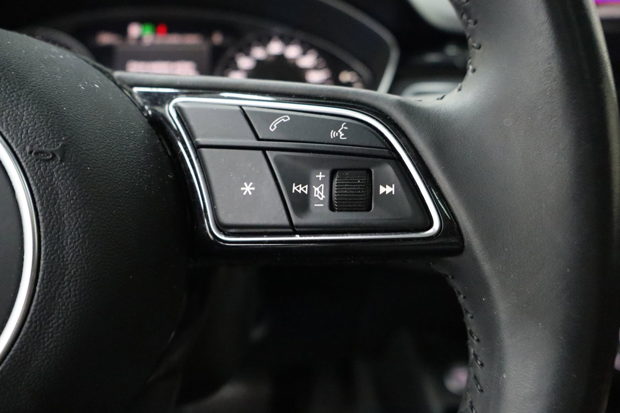 Used 2020 Audi A4 2.0T Premium w/ Convenience Package image 17