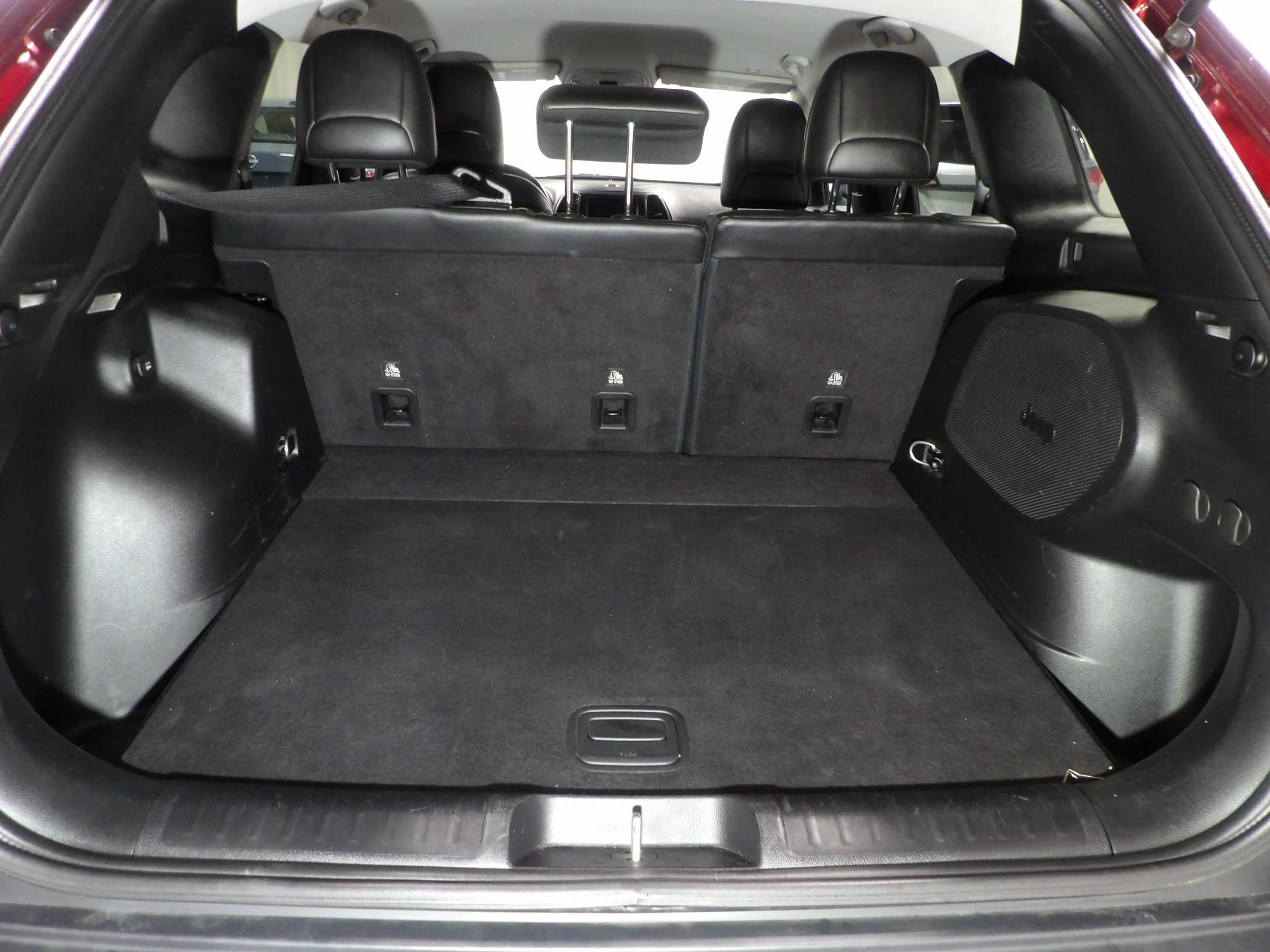 Used 2019 Jeep Cherokee Limited FWD image 6