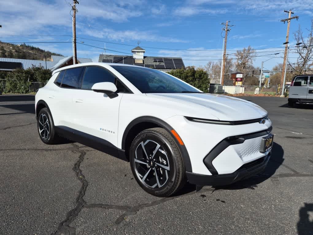 New 2026 Chevrolet Equinox EV LT image 3