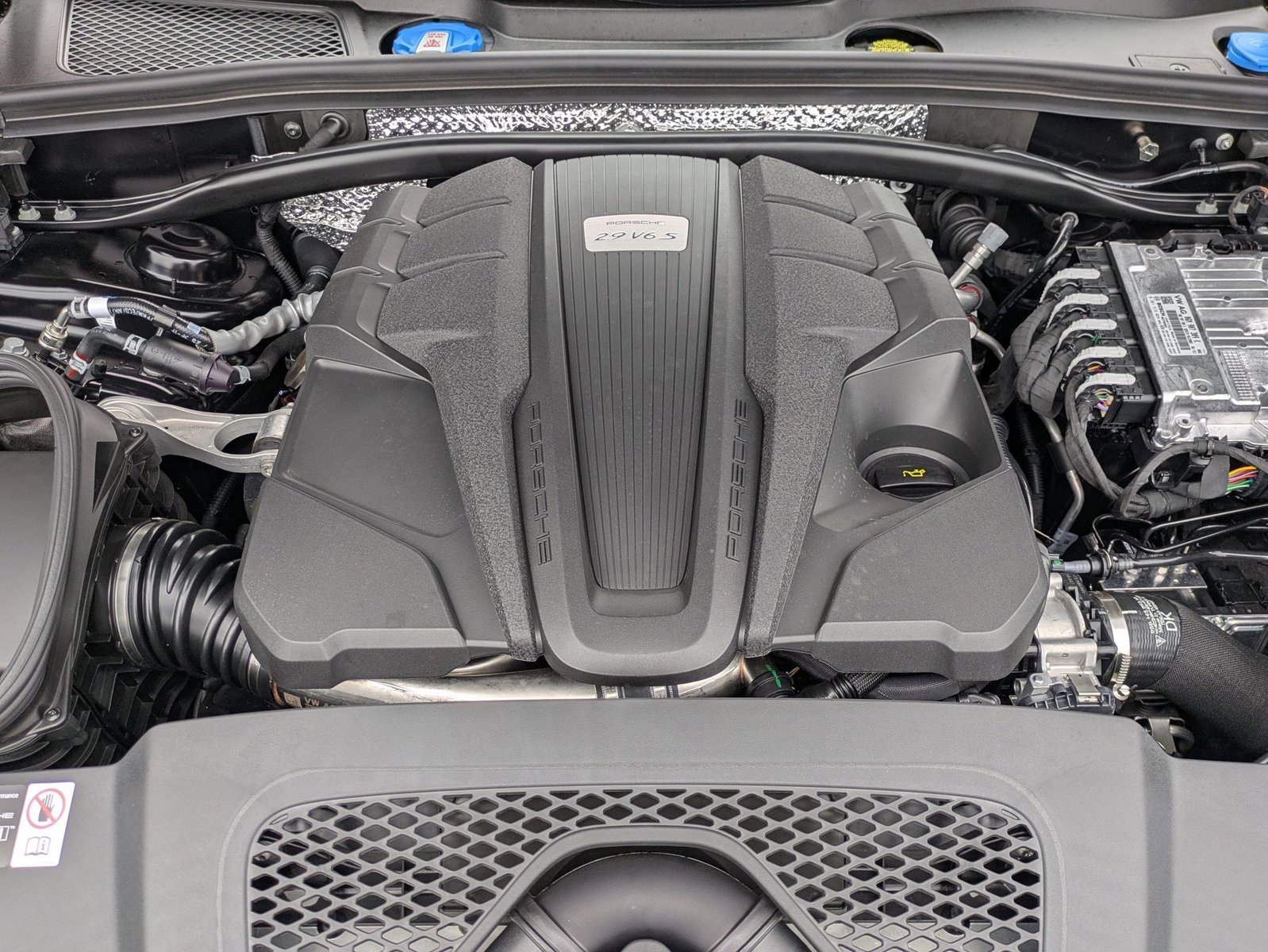 New 2025 Porsche Macan S AWD/4WD image 27