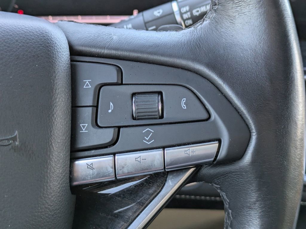 Certified 2022 Cadillac Escalade Premium Luxury image 35