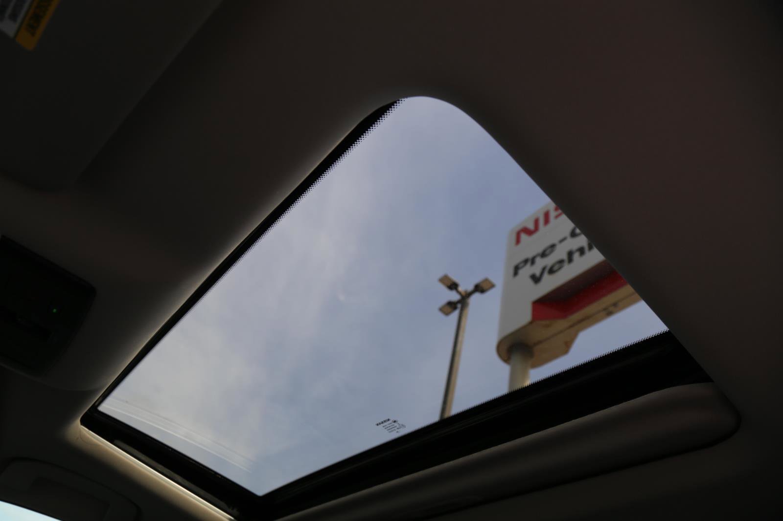 Used 2025 Nissan Altima 2.5 SL FWD image 18