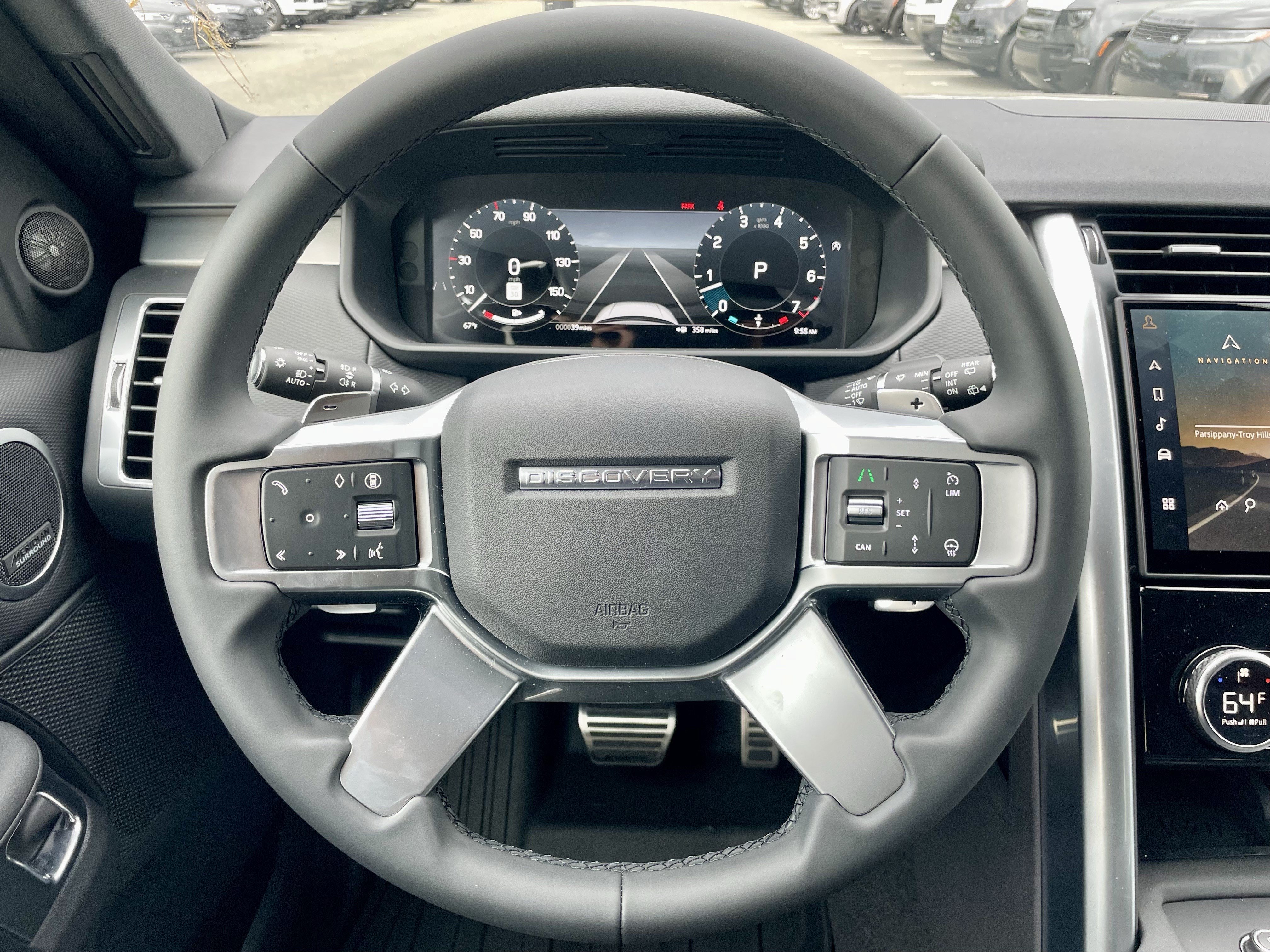 New 2026 Land Rover Discovery Limited Edition AWD/4WD image 21