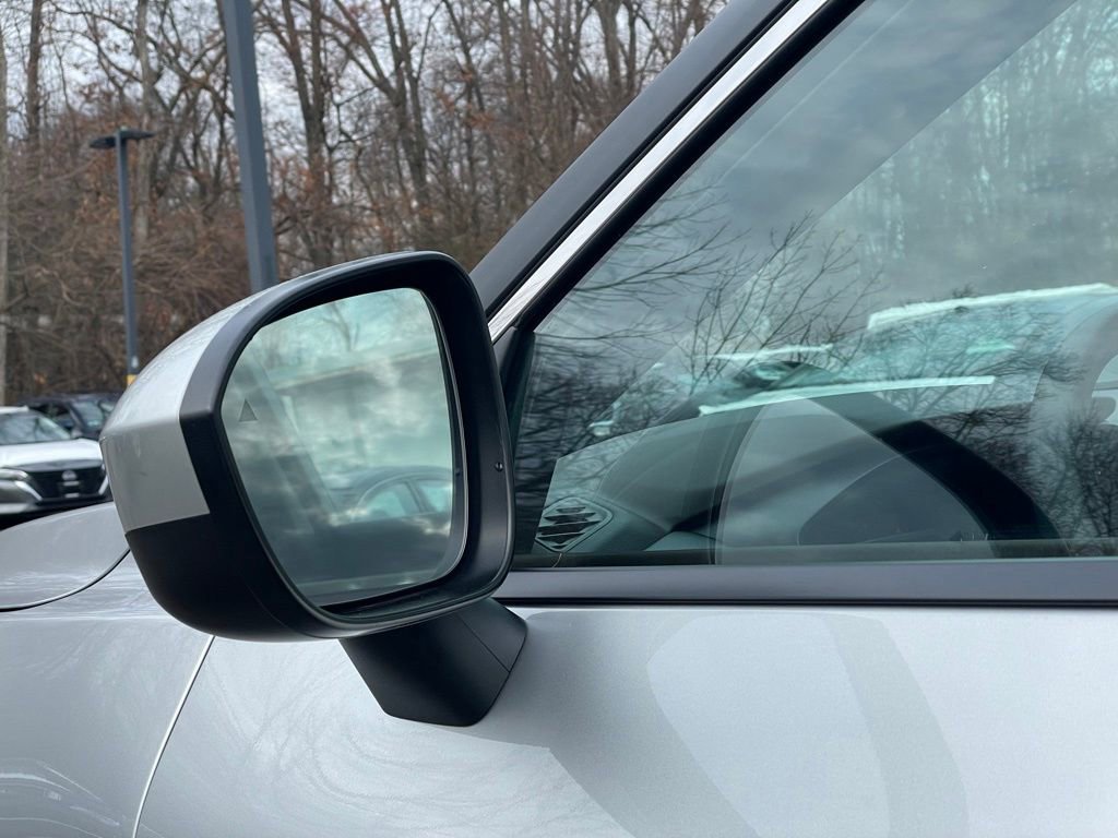 Certified 2023 Nissan Rogue SV image 32