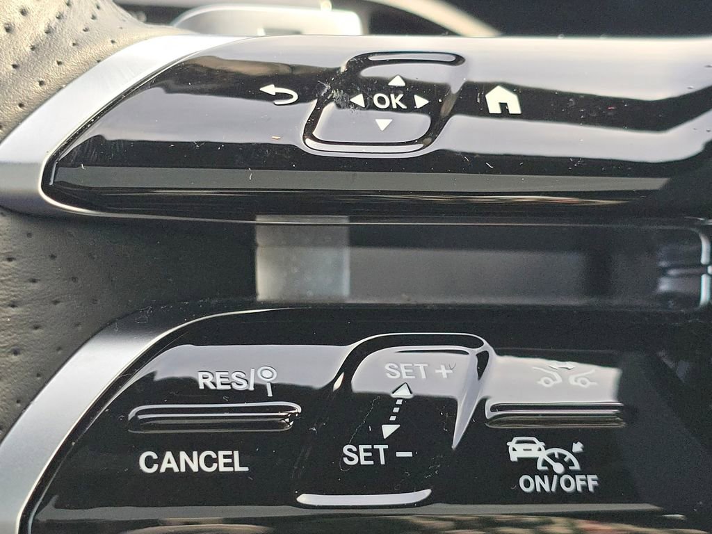 Used 2025 Mercedes-Benz C 300 4MATIC Sedan image 33