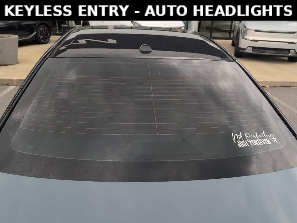 Used 2024 Nissan Sentra SR FWD image 6