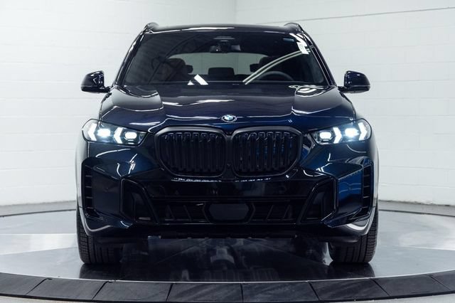 New 2026 BMW X5 xDrive40i w/ M Sport Package AWD/4WD image 7