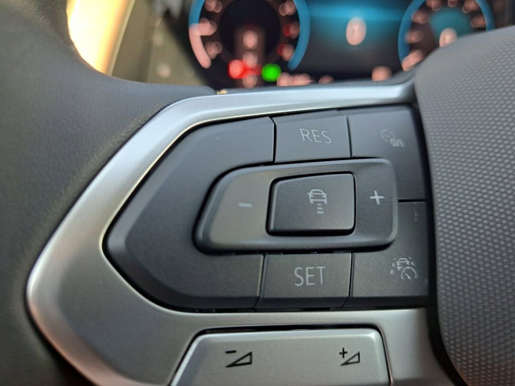 New 2026 Volkswagen Atlas SE image 14