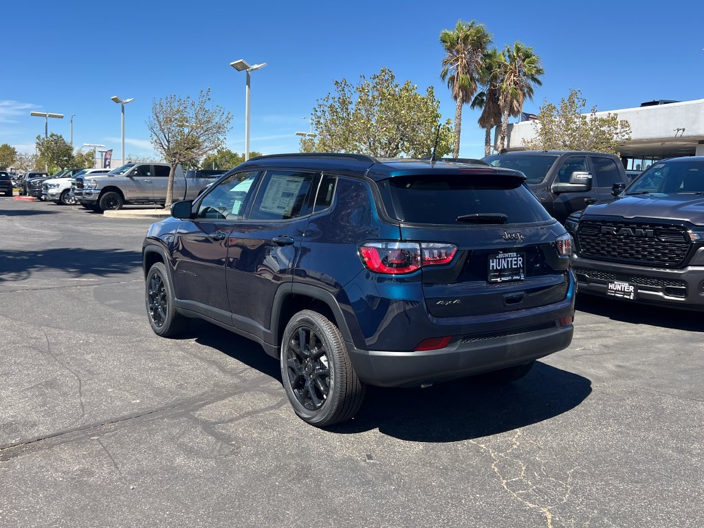 New 2026 Jeep Compass Latitude AWD/4WD image 4