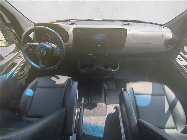 Used 2023 Mercedes-Benz Sprinter 2500 image 18