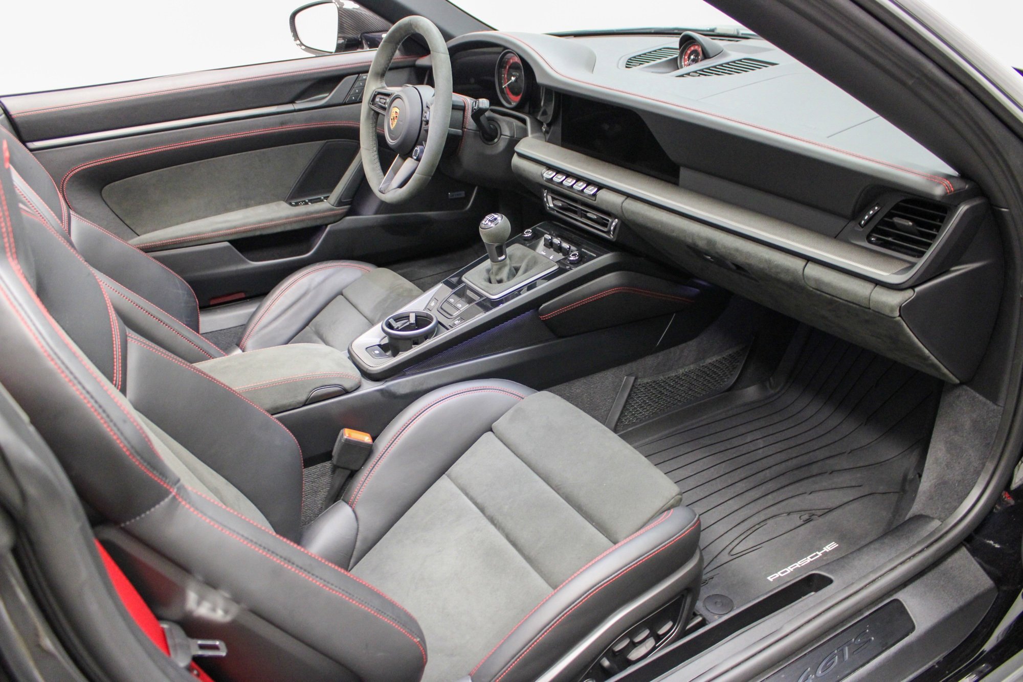 Certified 2023 Porsche 911 Targa 4 GTS image 33