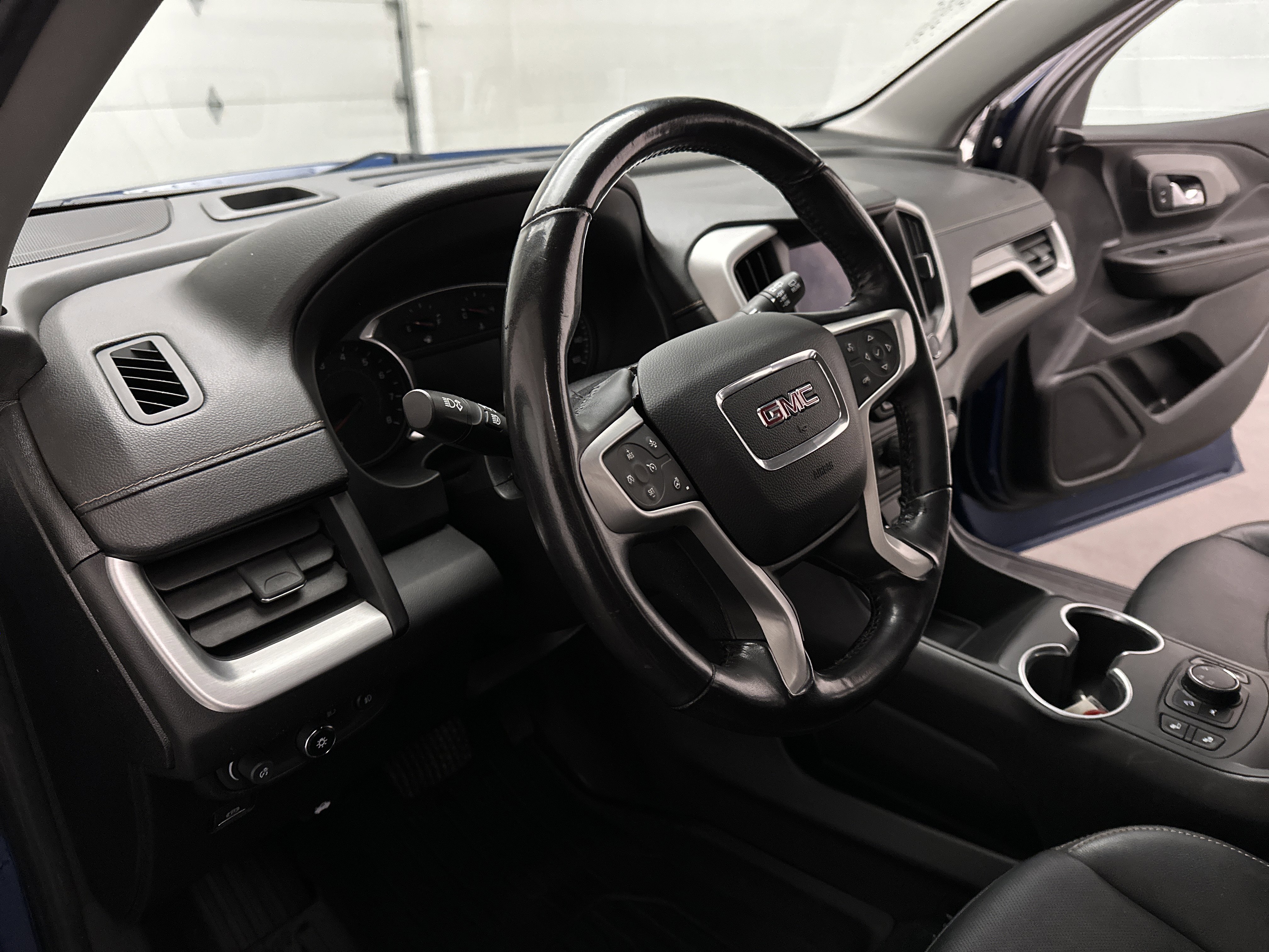 Used 2019 GMC Terrain SLT w/ Preferred Package image 20
