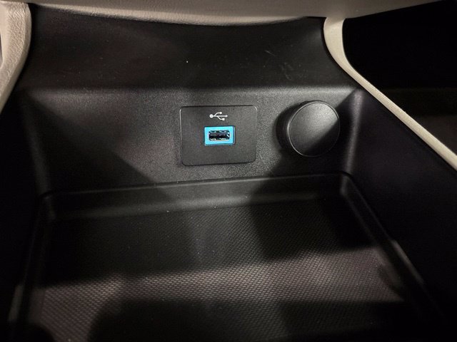 Used 2017 Ford Fusion SE FWD image 24