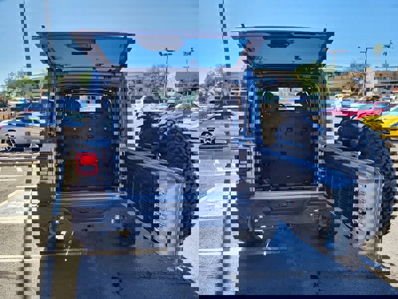 Used 2020 Jeep Wrangler Unlimited Sport image 14