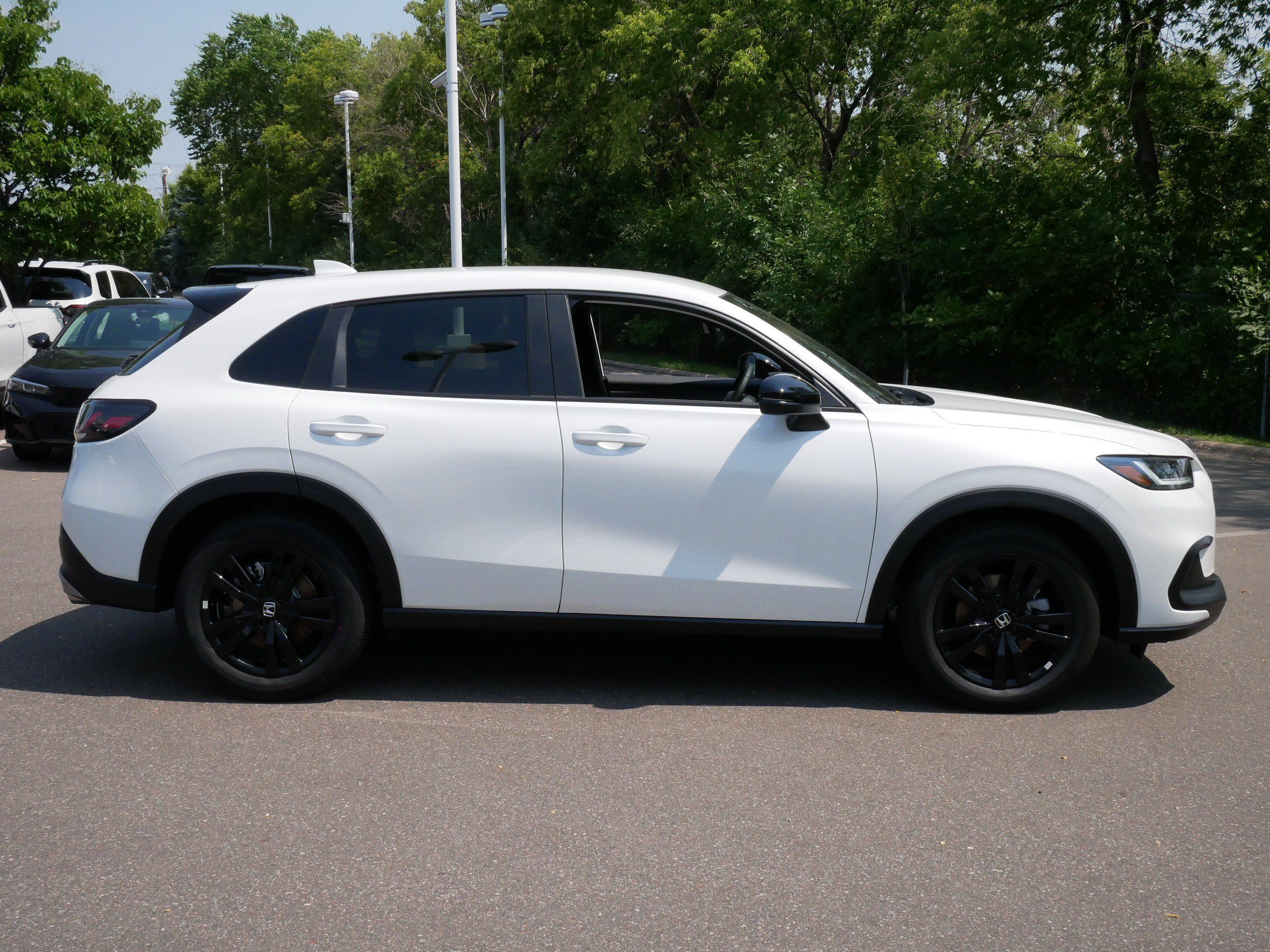 Used 2027 Honda HR-V Sport image 16
