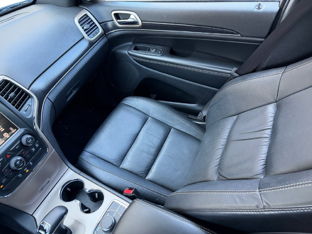Used 2014 Jeep Grand Cherokee Limited AWD/4WD image 17