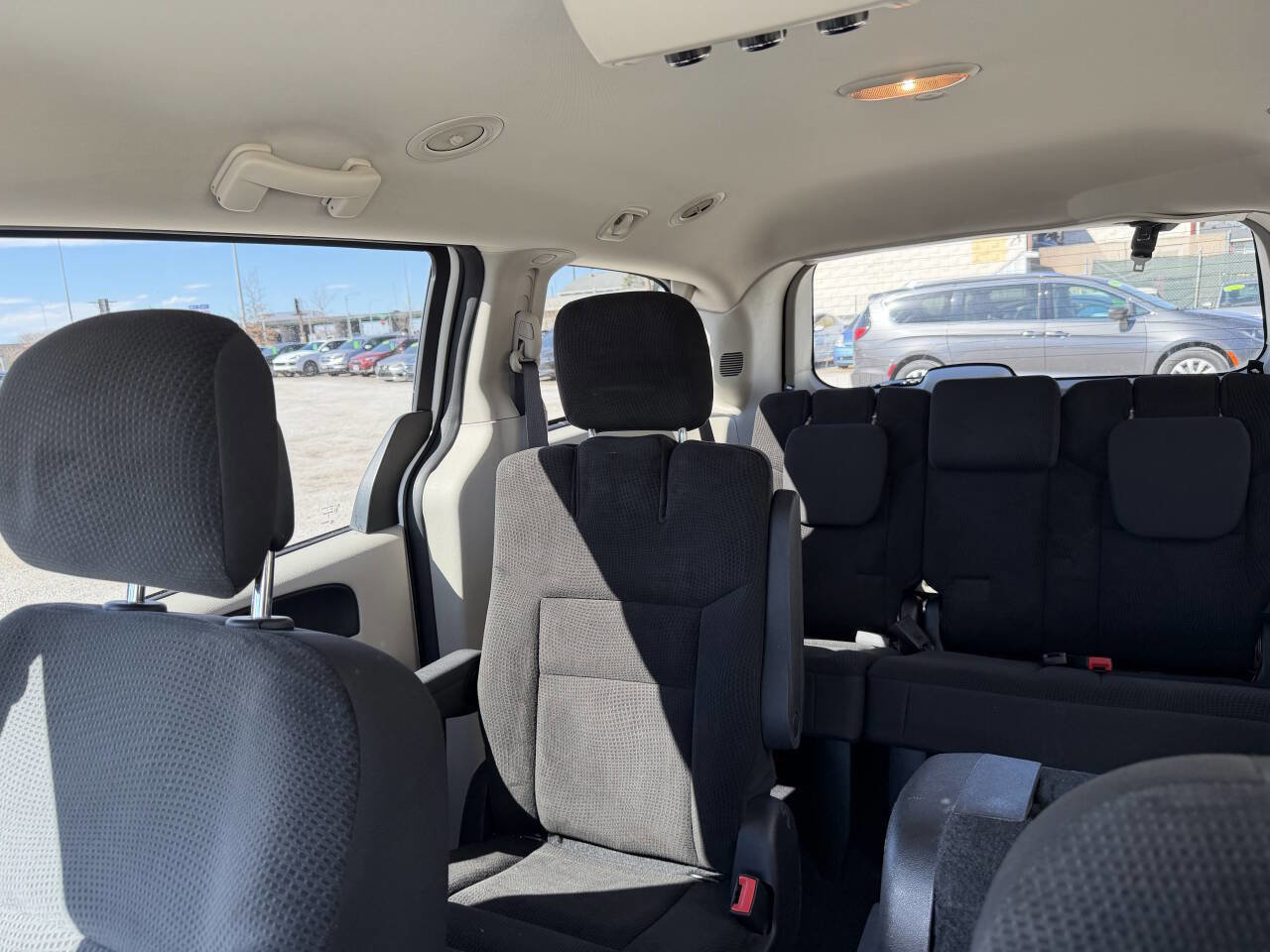 Used 2017 Dodge Grand Caravan SE w/ Power Window Group image 16