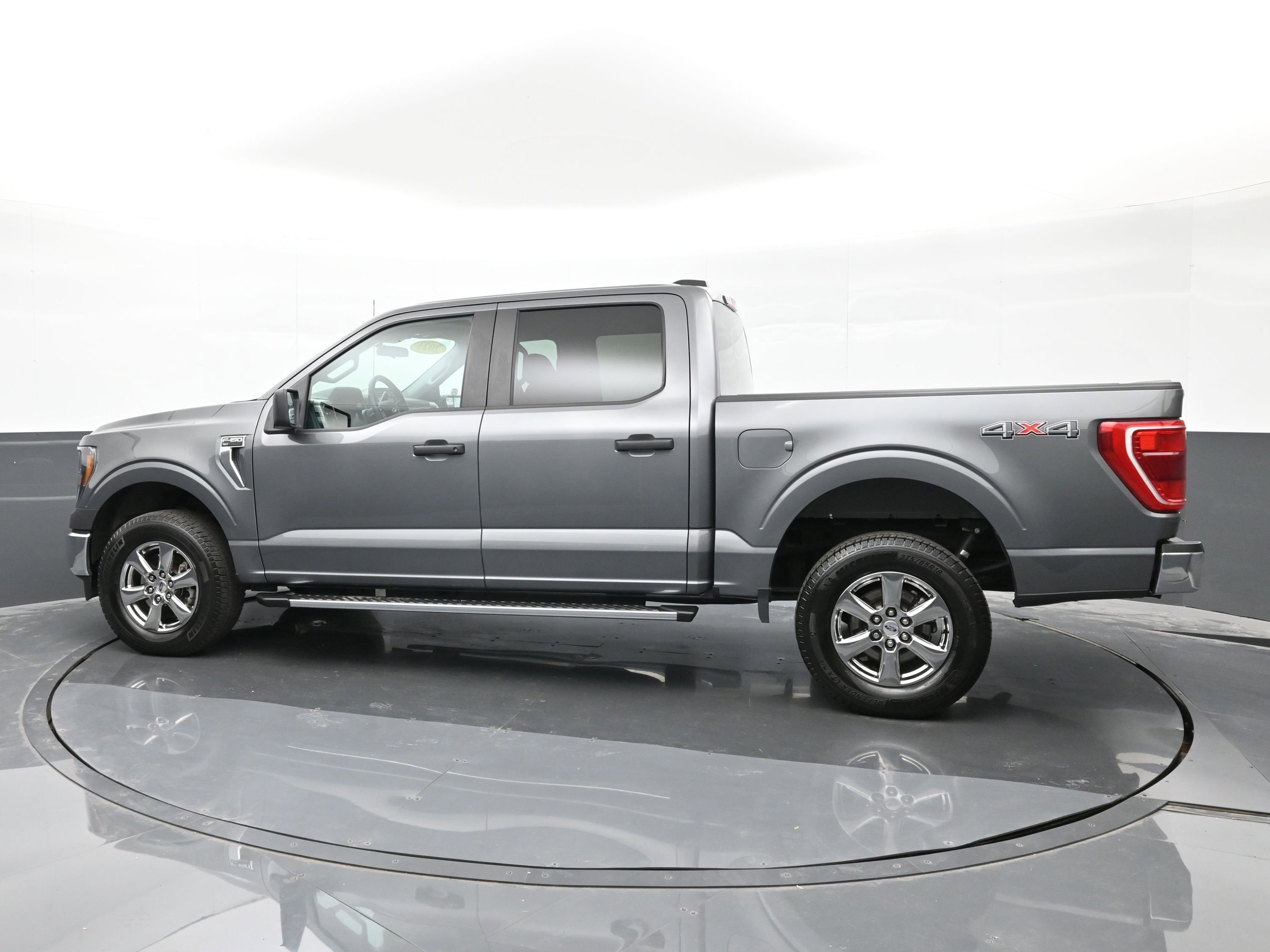 Used 2023 Ford F150 XLT image 5