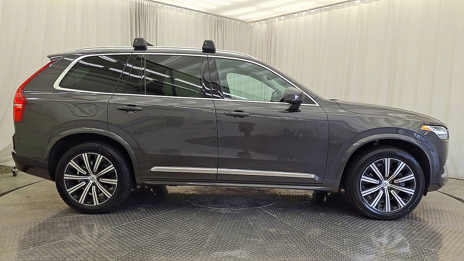 Used 2023 Volvo XC90 B6 Plus w/ Protection Package Premier AWD/4WD image 6