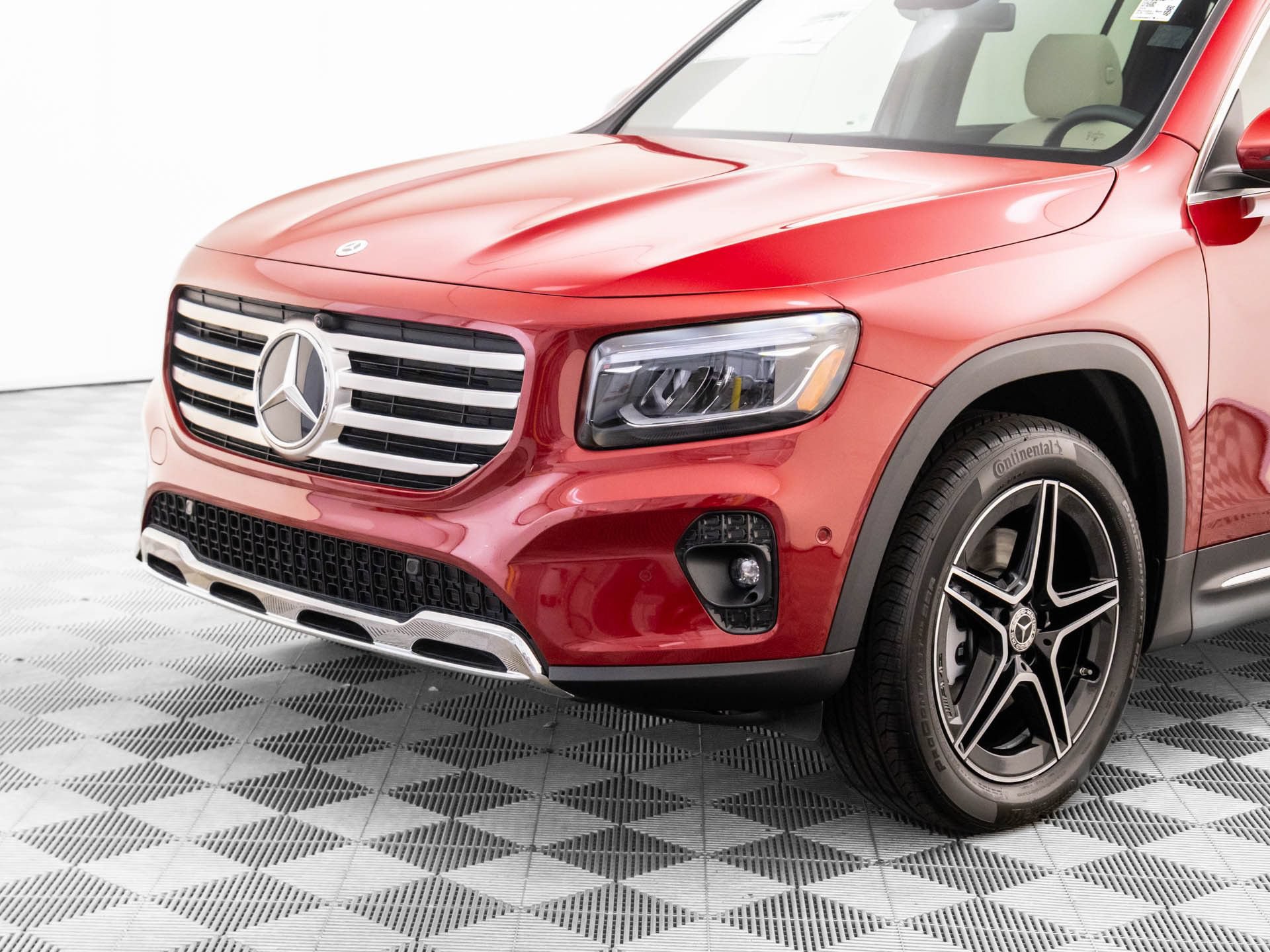New 2026 Mercedes-Benz GLB 250 4MATIC image 36