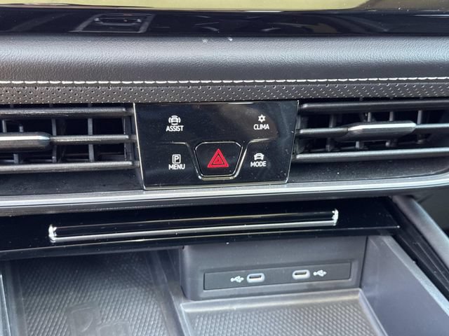 Certified 2024 Volkswagen Atlas SE w/ Panoramic Sunroof Package FWD image 16