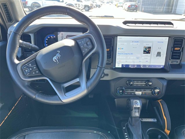 Used 2023 Ford Bronco Badlands image 12
