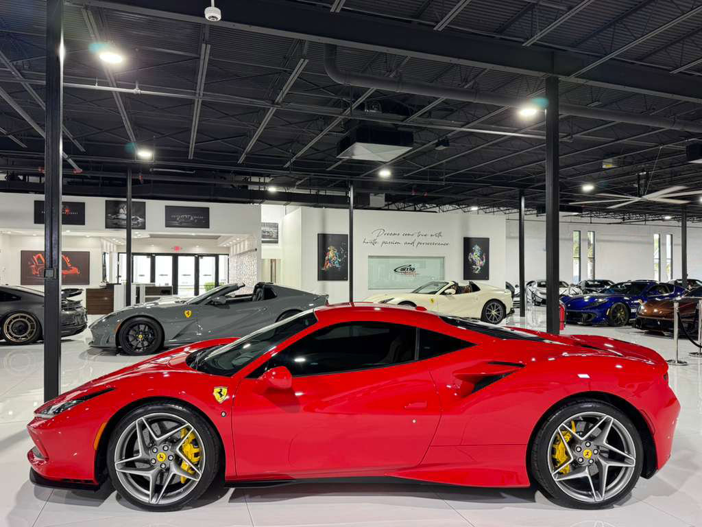 Used 2022 Ferrari F8 Tributo image 4