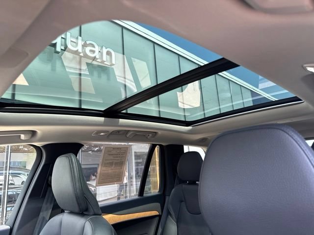 Certified 2024 Volvo XC90 B6 Plus AWD/4WD image 27