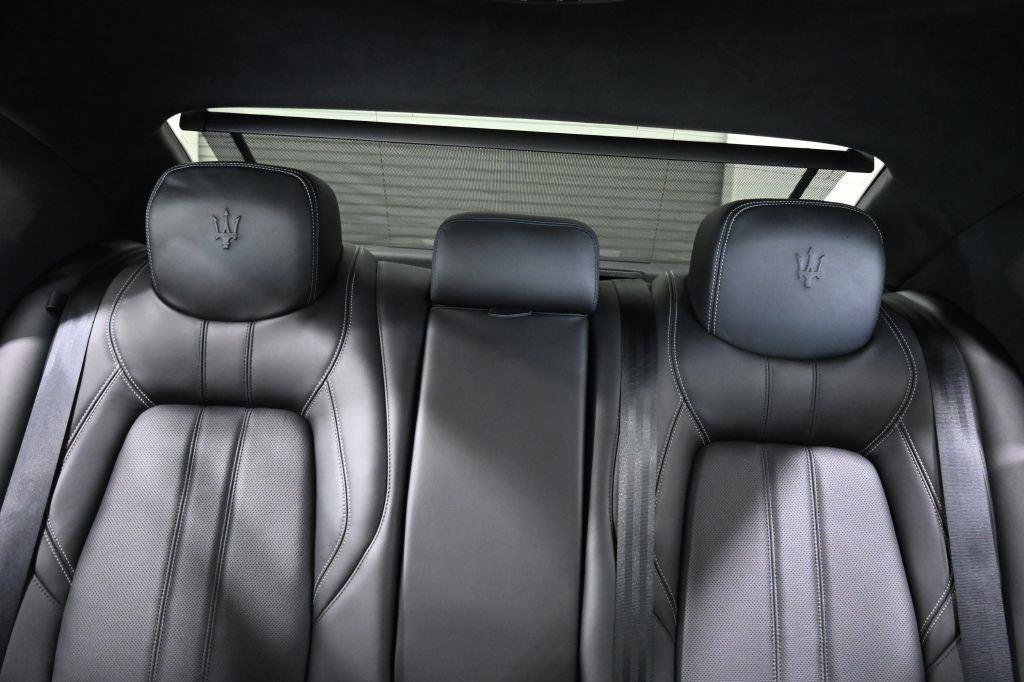 Used 2018 Maserati Quattroporte S GranSport Q4 AWD/4WD image 35