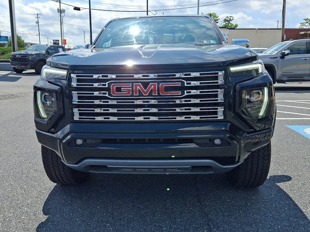 Used 2023 GMC Canyon Denali AWD/4WD image 2