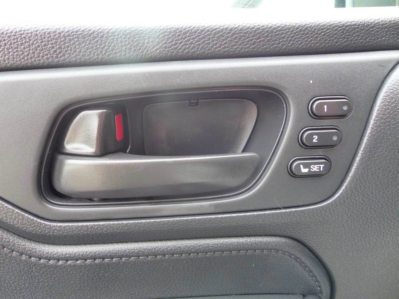 Used 2025 Honda Odyssey EX-L image 17