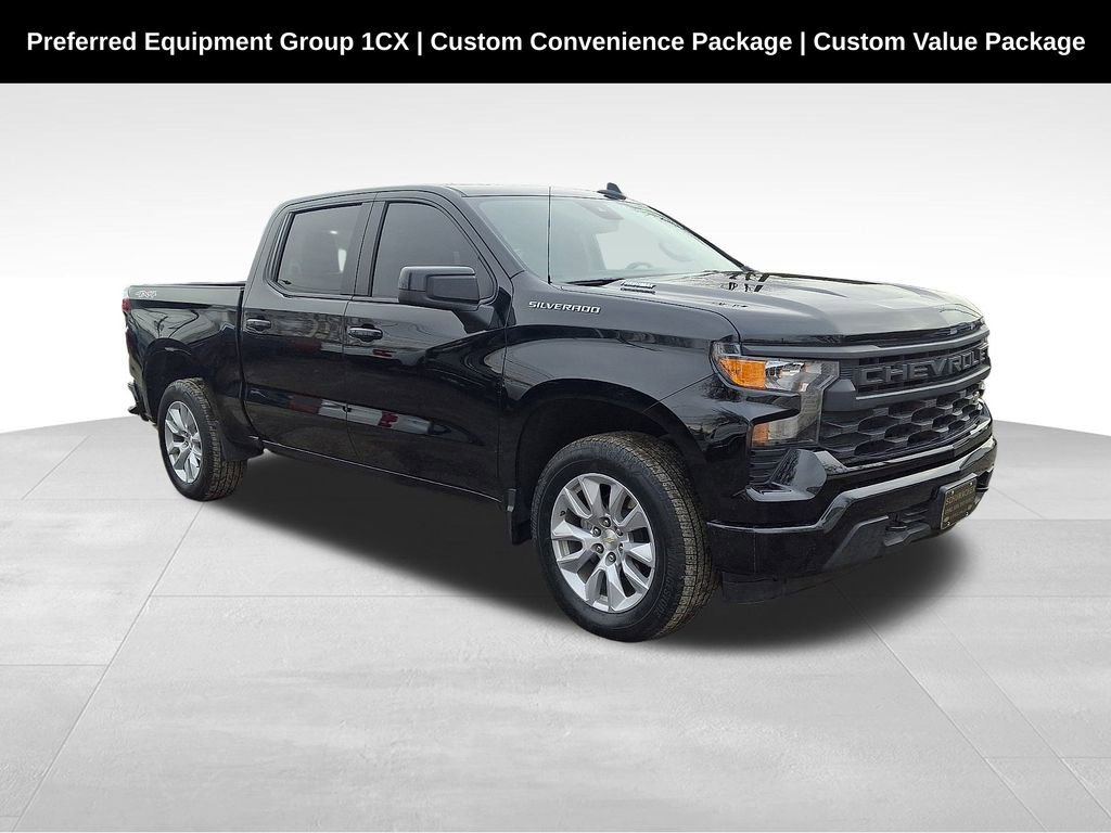 Used 2025 Chevrolet Silverado 1500 Custom image 1