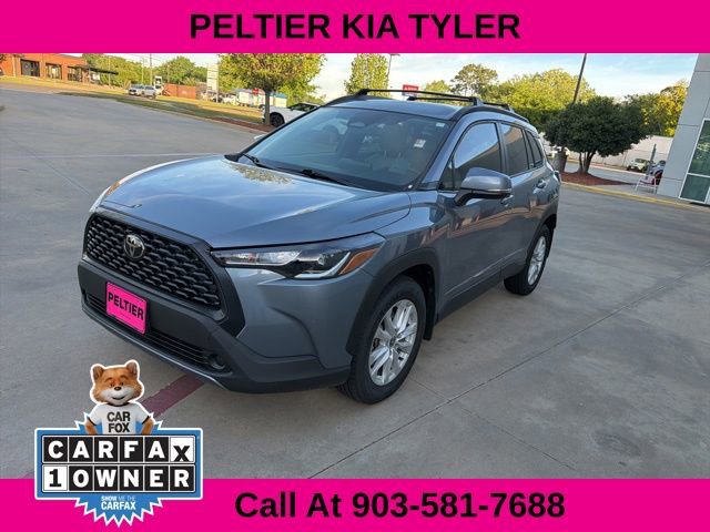 Used 2023 Toyota Corolla Cross LE image 3