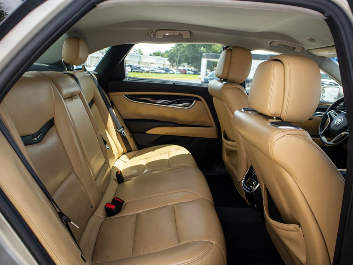 Used 2013 Cadillac XTS Premium FWD image 18
