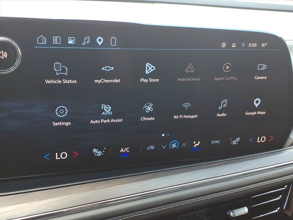 Used 2025 Chevrolet Suburban LT AWD/4WD image 30