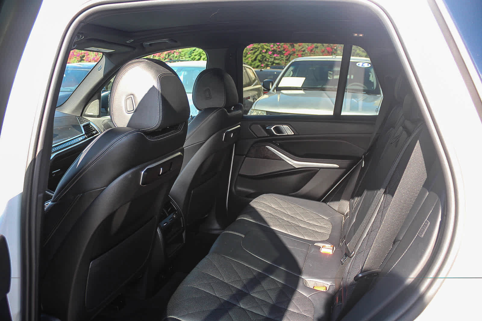 Used 2024 BMW X5 xDrive40i w/ Premium Package AWD/4WD image 17