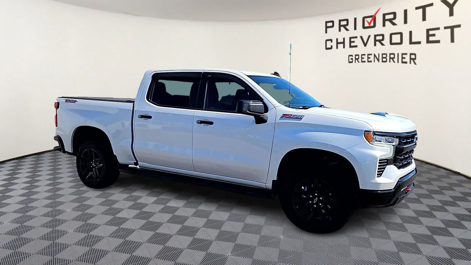 Certified 2022 Chevrolet Silverado 1500 LT Trail Boss AWD/4WD image 2
