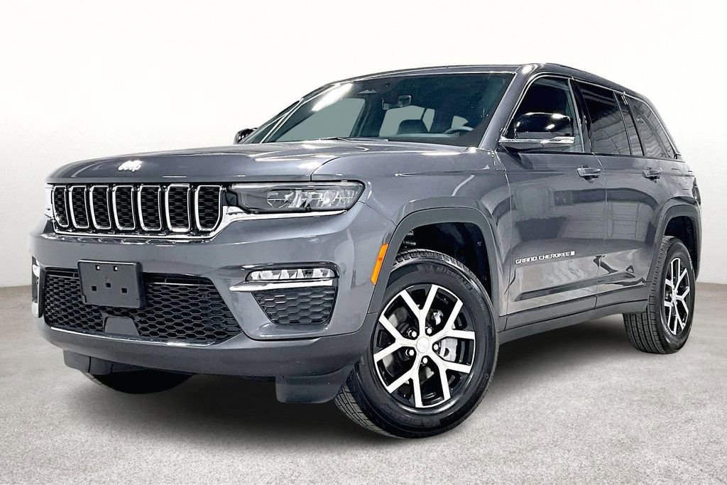 Used 2025 Jeep Grand Cherokee Limited image 14