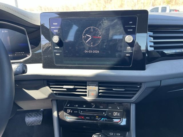 Used 2025 Volkswagen Jetta SE image 21