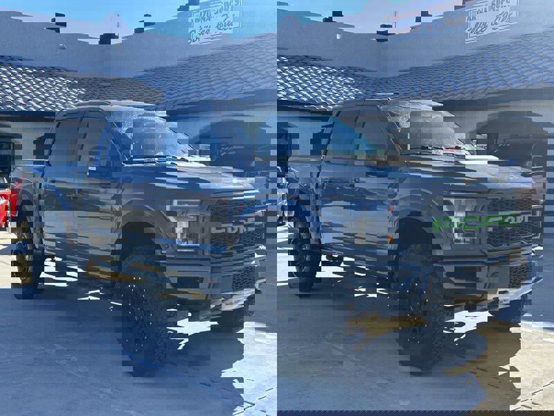 Used 2018 Ford F150 Raptor w/ Equipment Group 802A Luxury image 8