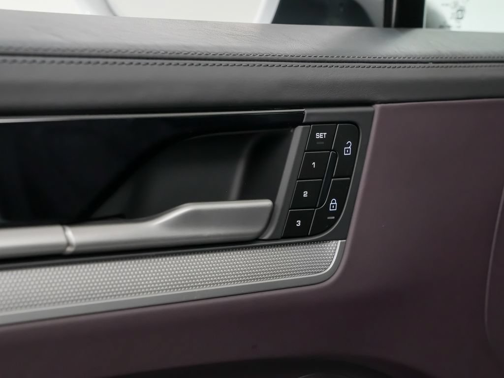 New 2026 Porsche Cayenne AWD/4WD image 34