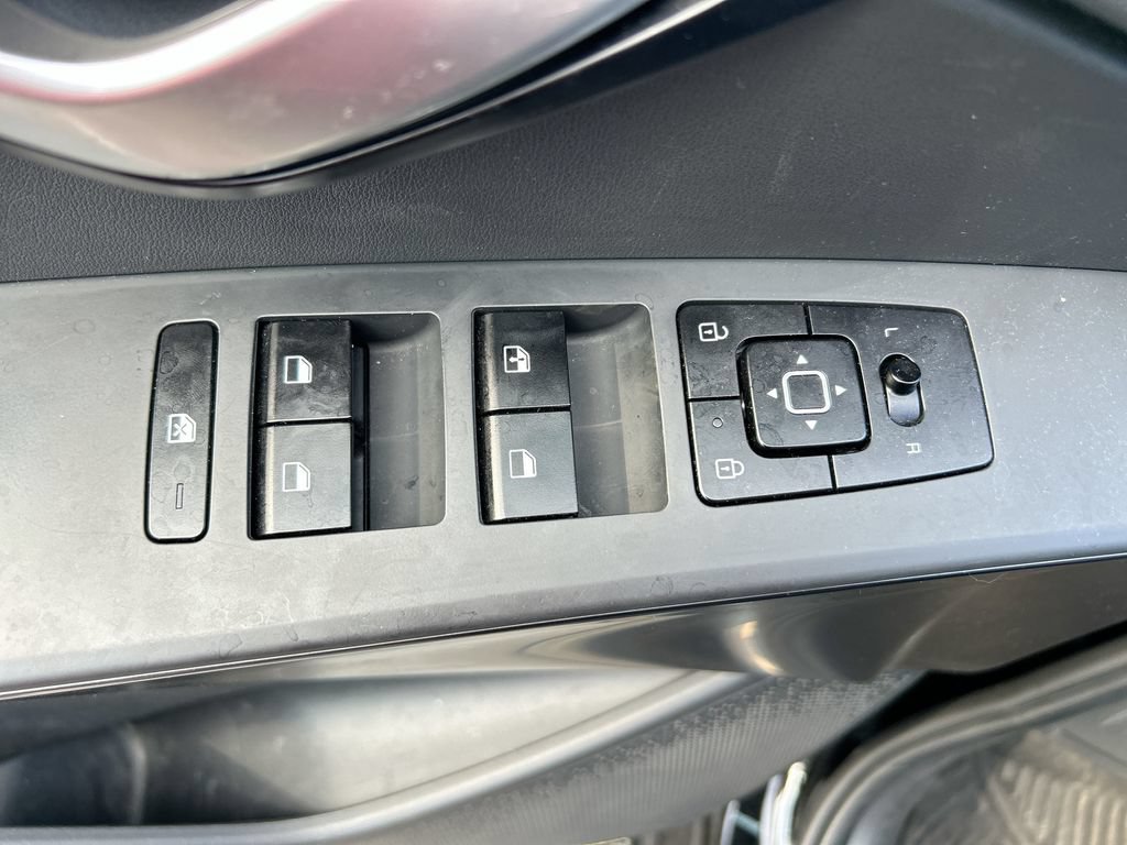 Used 2024 Kia Niro LX FWD image 13
