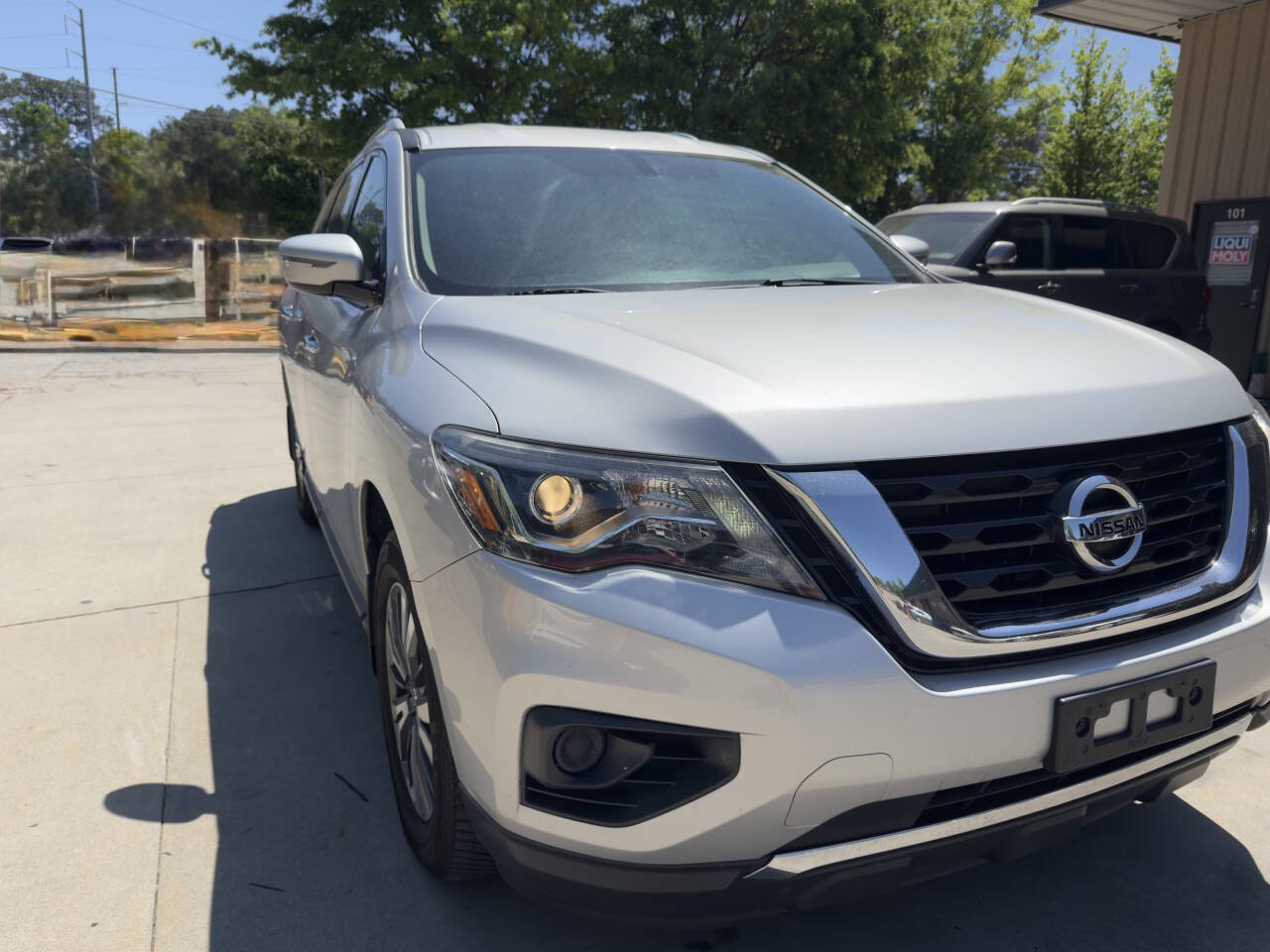 Used 2017 Nissan Pathfinder S AWD/4WD image 86